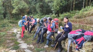 Guias y asistentes en el trekking Nepal