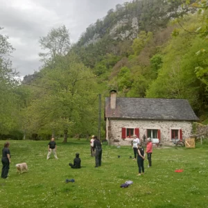 Campamento Creativo para mujeres en Francia Hacia lo Salvaje