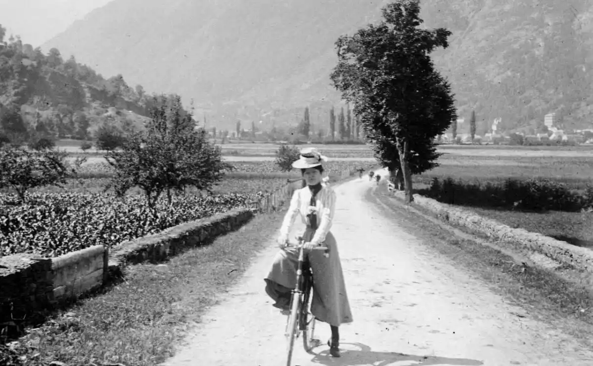 Annie Londonderry falda
